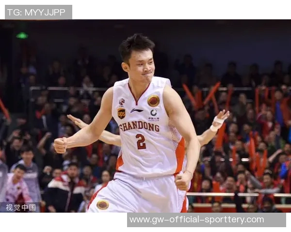 山东男篮主帅：小丁正努力找状态，会限制他的出场时间